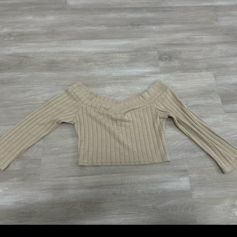 Beige crop top